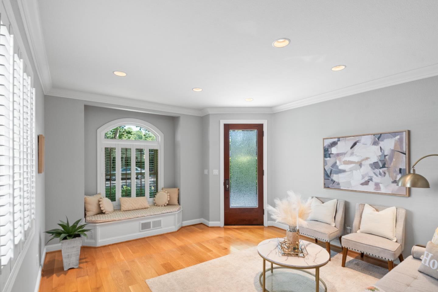 Detail Gallery Image 6 of 48 For 817 Schiele Ave, San Jose,  CA 95126 - 4 Beds | 2/1 Baths