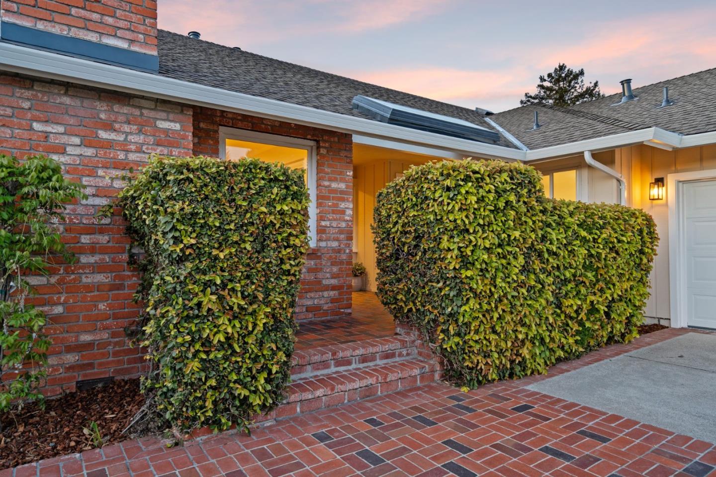 Detail Gallery Image 47 of 53 For 2724 Comstock Cir, Belmont,  CA 94002 - 4 Beds | 3 Baths