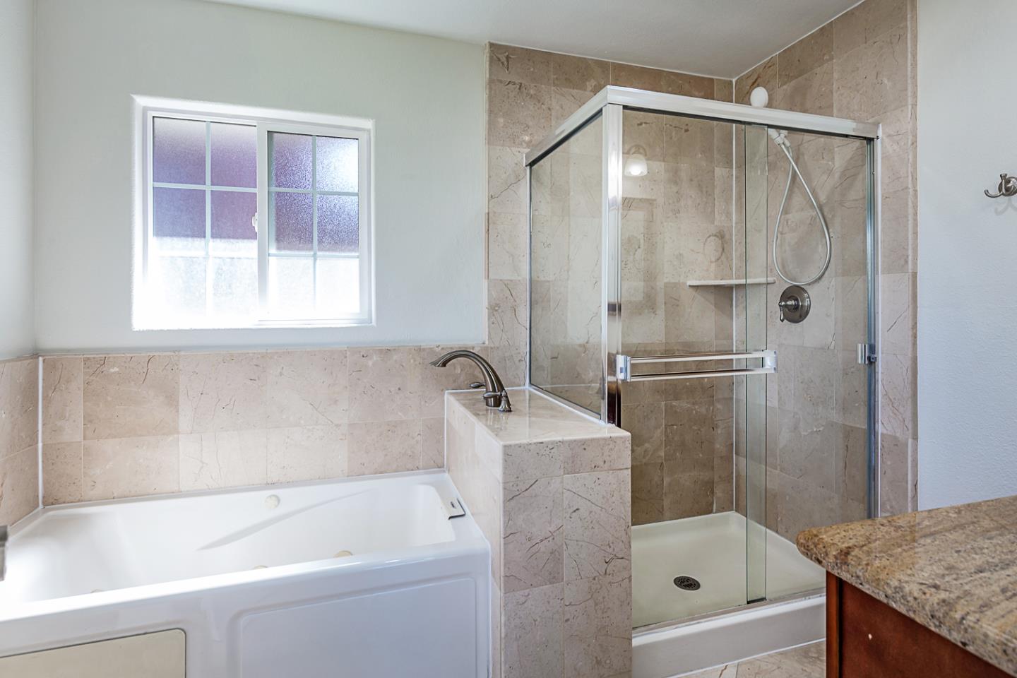 Detail Gallery Image 18 of 33 For 958 Ginger Ln, San Jose,  CA 95128 - 4 Beds | 3 Baths