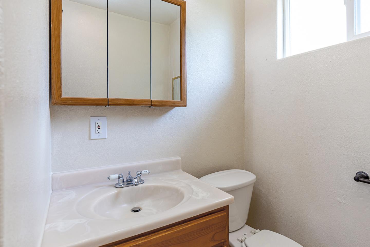 Detail Gallery Image 26 of 33 For 958 Ginger Ln, San Jose,  CA 95128 - 4 Beds | 3 Baths