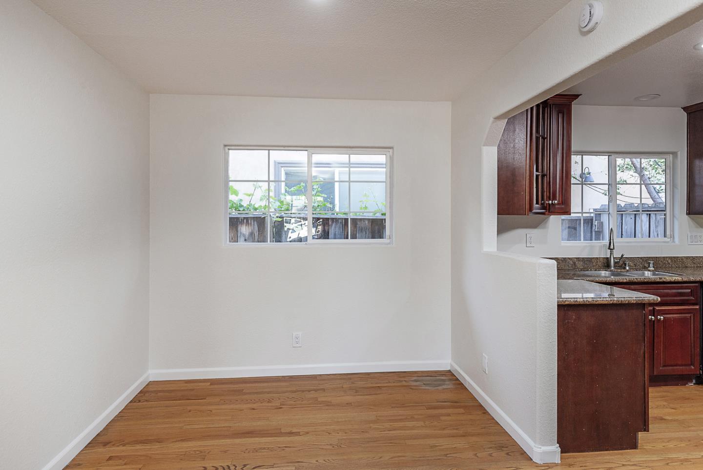 Detail Gallery Image 7 of 33 For 958 Ginger Ln, San Jose,  CA 95128 - 4 Beds | 3 Baths