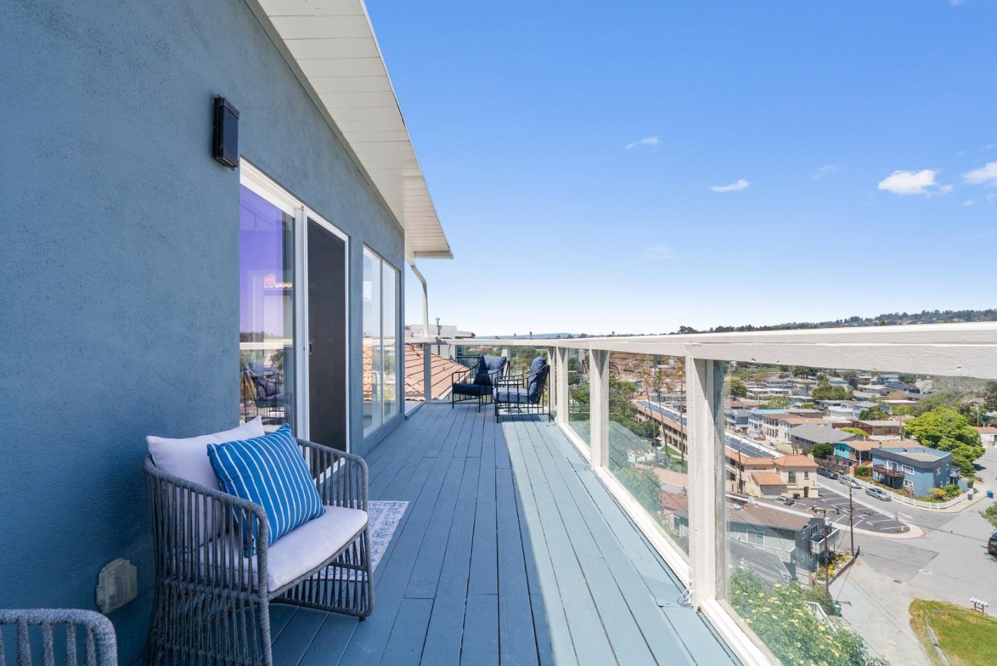 Detail Gallery Image 22 of 46 For 247 Rio Del Mar Blvd, Aptos,  CA 95003 - 3 Beds | 2/1 Baths