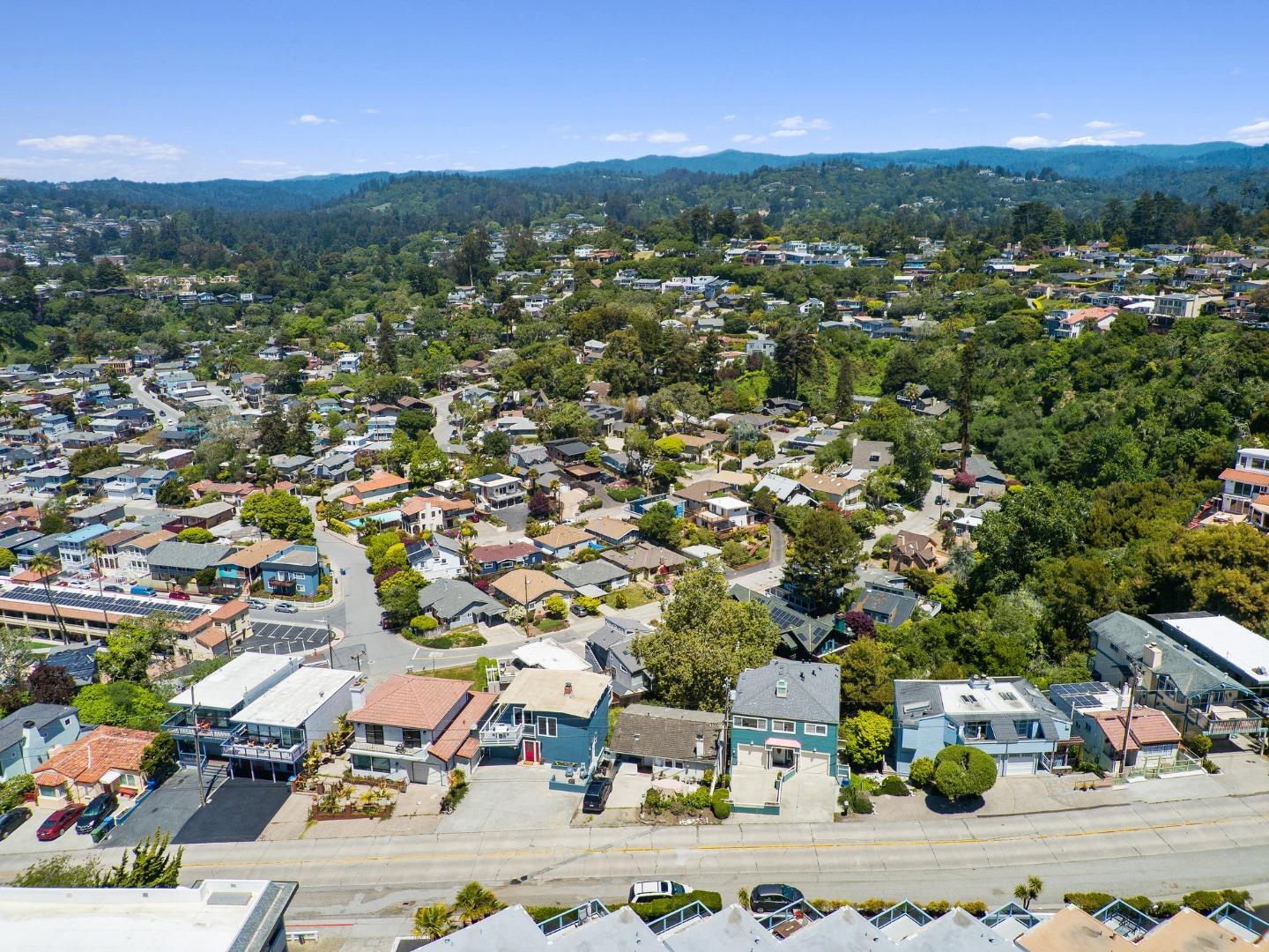 Detail Gallery Image 45 of 46 For 247 Rio Del Mar Blvd, Aptos,  CA 95003 - 3 Beds | 2/1 Baths