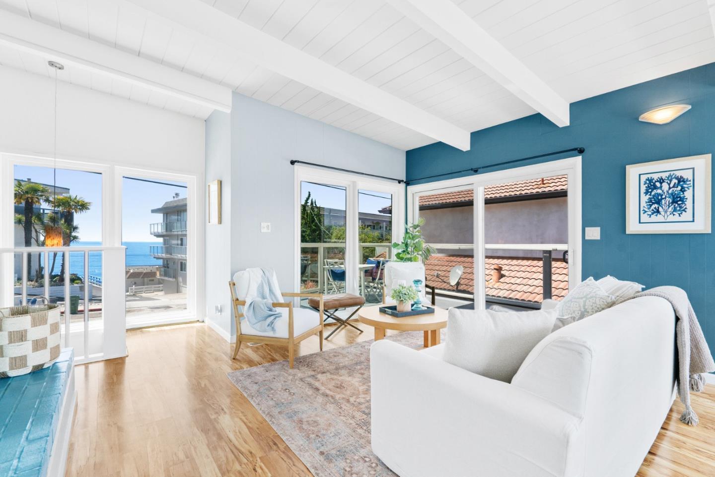 Detail Gallery Image 6 of 46 For 247 Rio Del Mar Blvd, Aptos,  CA 95003 - 3 Beds | 2/1 Baths