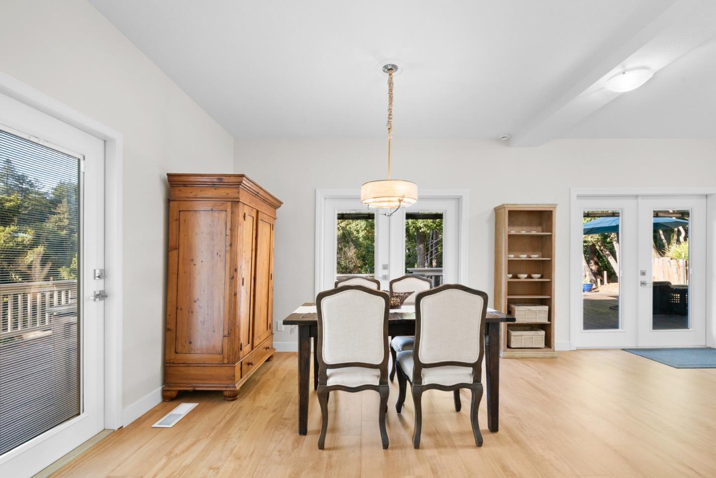 Detail Gallery Image 11 of 78 For 3580 Misty Ln, Aptos,  CA 95003 - 4 Beds | 3/1 Baths