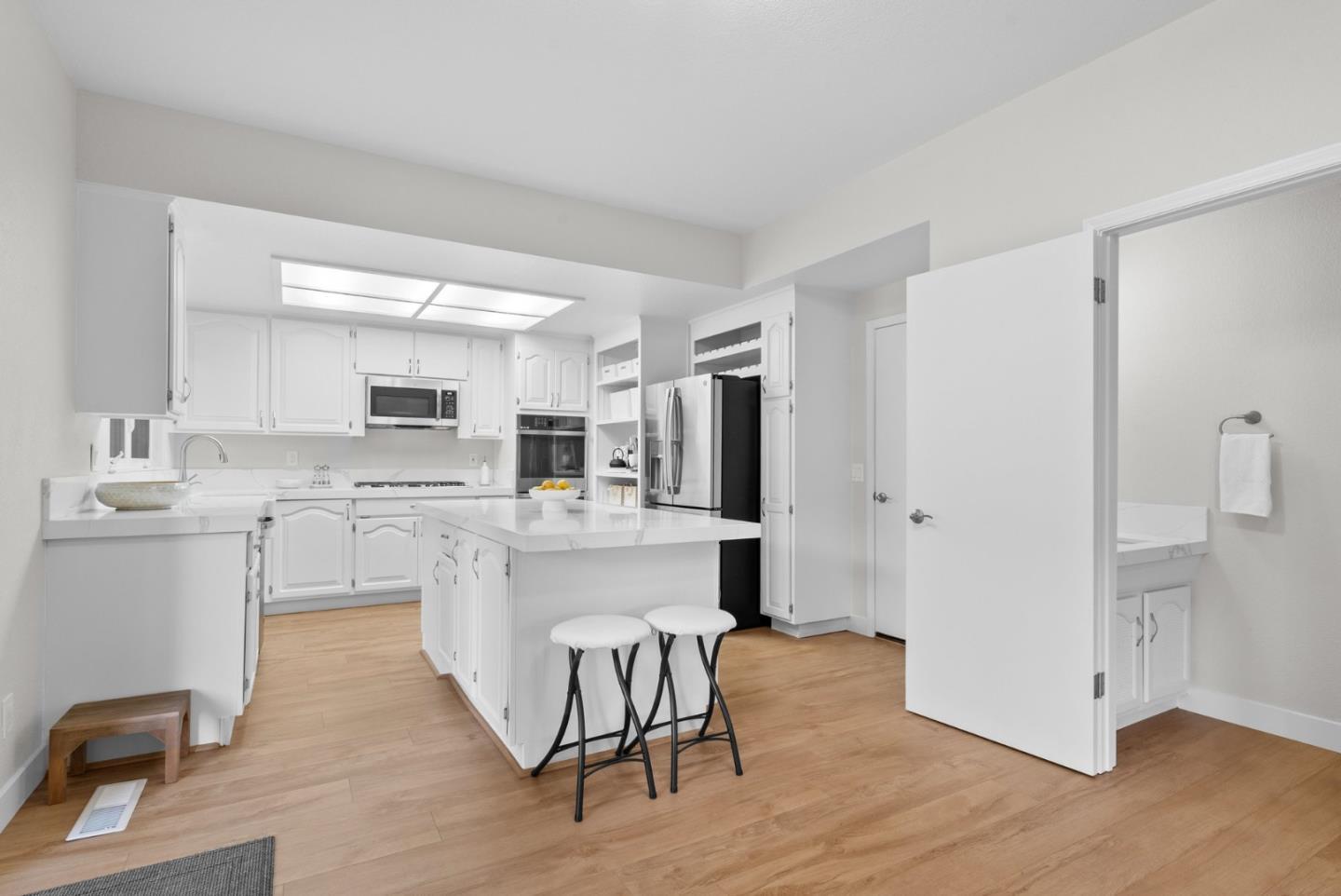 Detail Gallery Image 16 of 78 For 3580 Misty Ln, Aptos,  CA 95003 - 4 Beds | 3/1 Baths