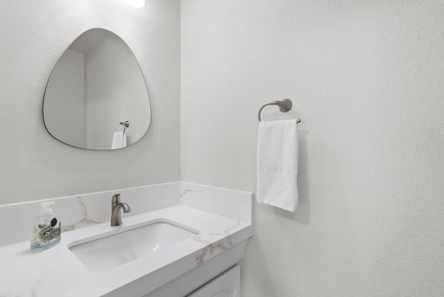 Detail Gallery Image 23 of 78 For 3580 Misty Ln, Aptos,  CA 95003 - 4 Beds | 3/1 Baths