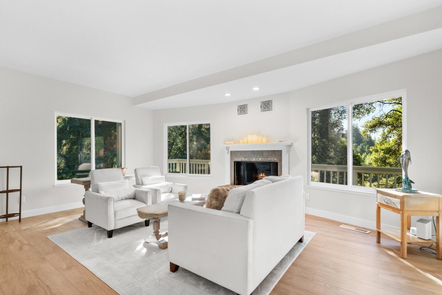 Detail Gallery Image 9 of 78 For 3580 Misty Ln, Aptos,  CA 95003 - 4 Beds | 3/1 Baths