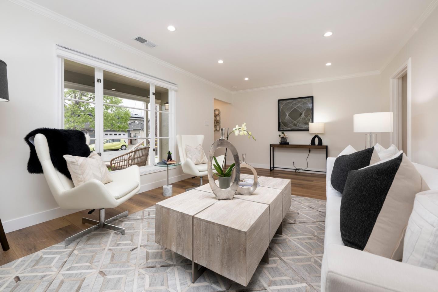 Detail Gallery Image 5 of 21 For 1438 Oakhurst Ave, San Carlos,  CA 94070 - 2 Beds | 2 Baths