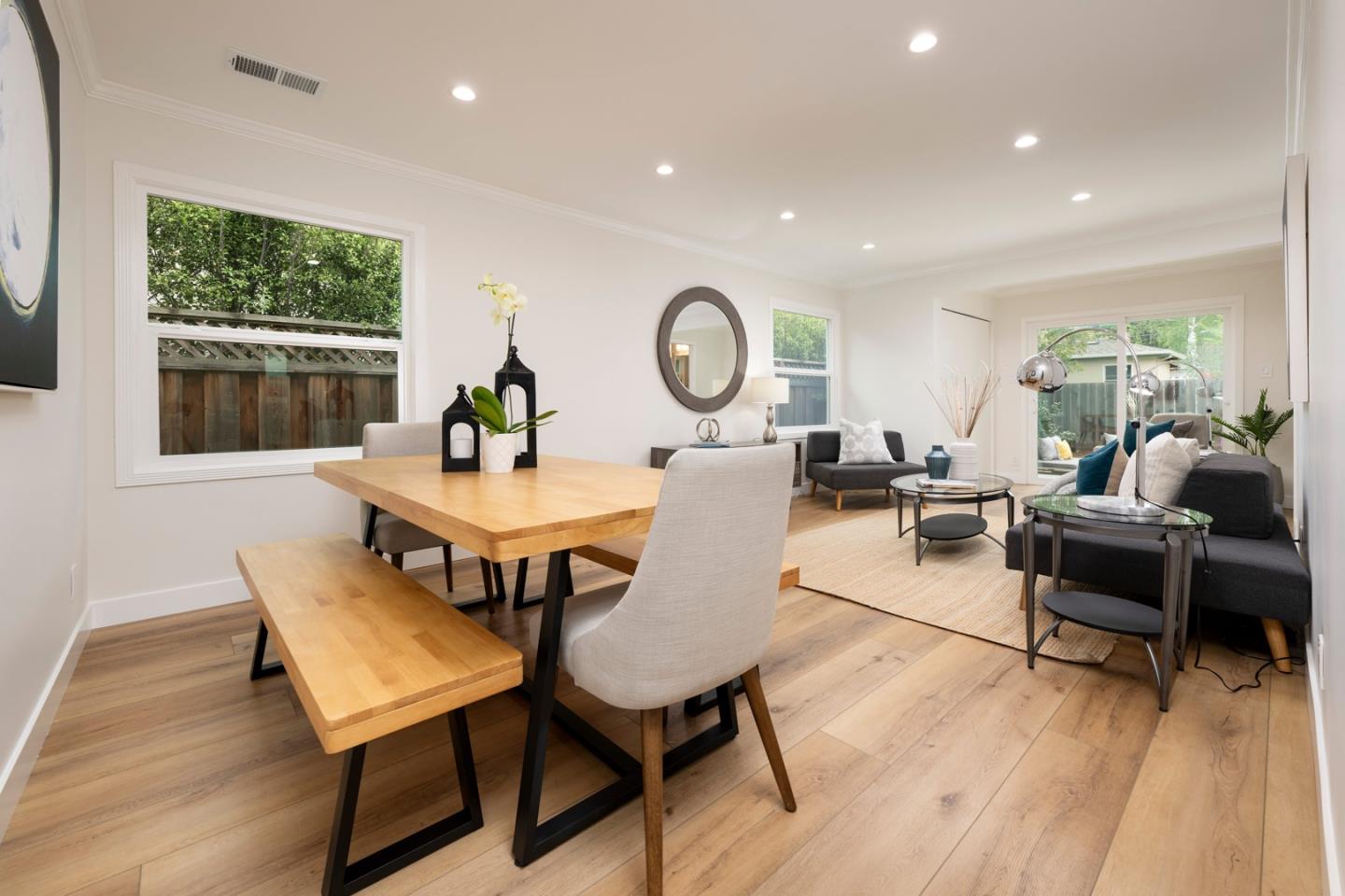 Detail Gallery Image 8 of 21 For 1438 Oakhurst Ave, San Carlos,  CA 94070 - 2 Beds | 2 Baths