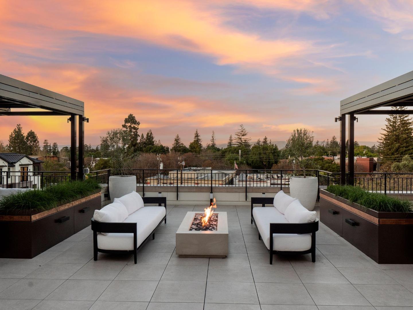 Detail Gallery Image 17 of 18 For 450 1st St #107,  Los Altos,  CA 94022 - 2 Beds | 2 Baths