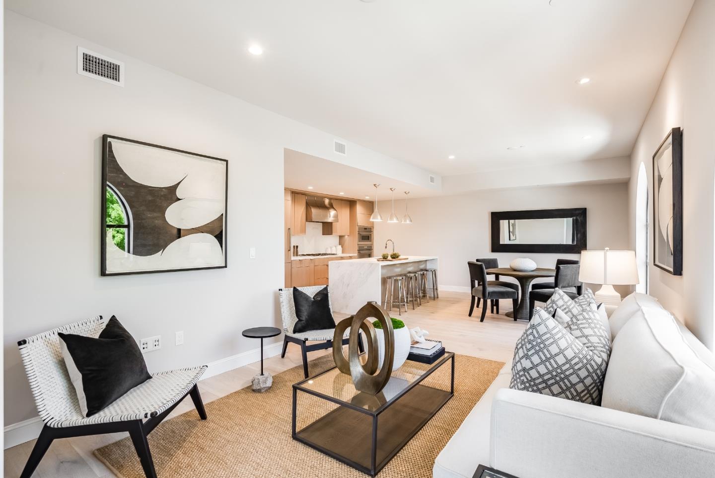 Detail Gallery Image 7 of 18 For 450 1st St #107,  Los Altos,  CA 94022 - 2 Beds | 2 Baths