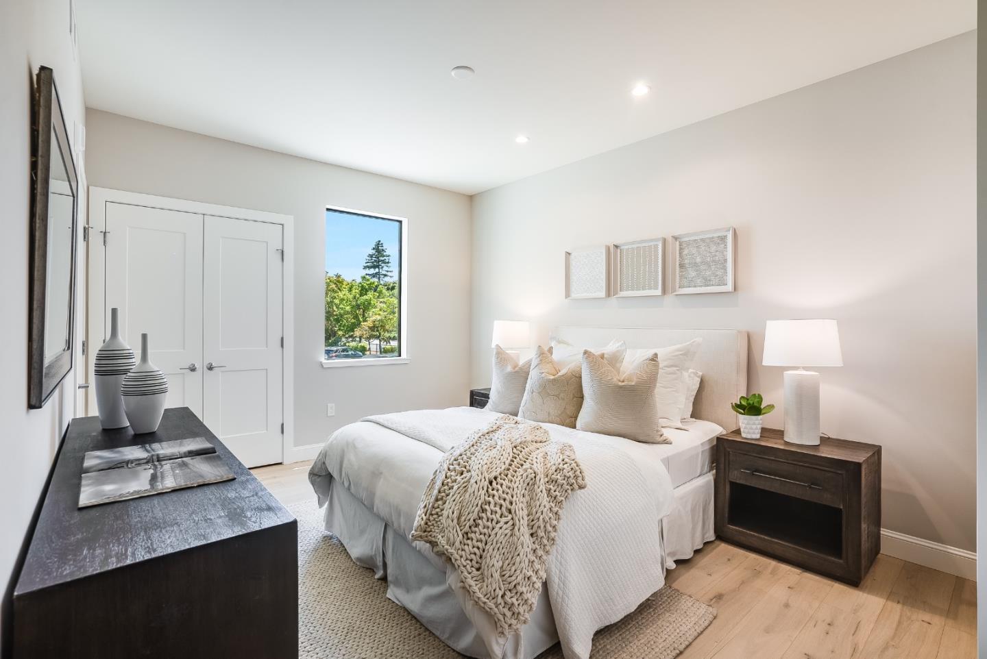 Detail Gallery Image 8 of 18 For 450 1st St #107,  Los Altos,  CA 94022 - 2 Beds | 2 Baths