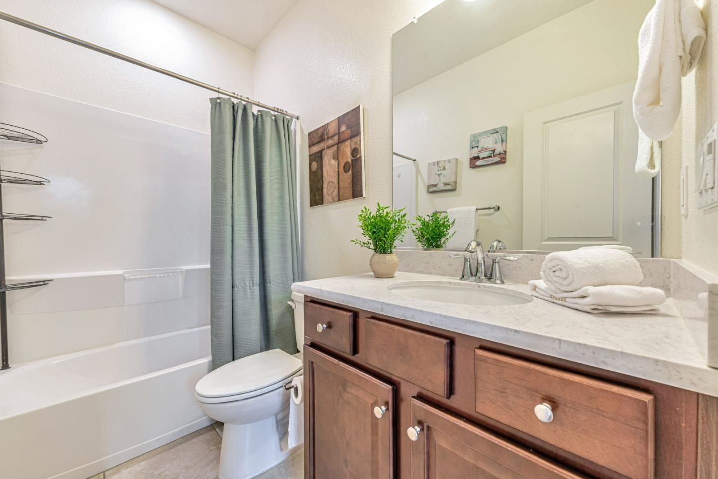 Detail Gallery Image 32 of 47 For 227 Siderno Ct, San Jose,  CA 95111 - 2 Beds | 2/1 Baths