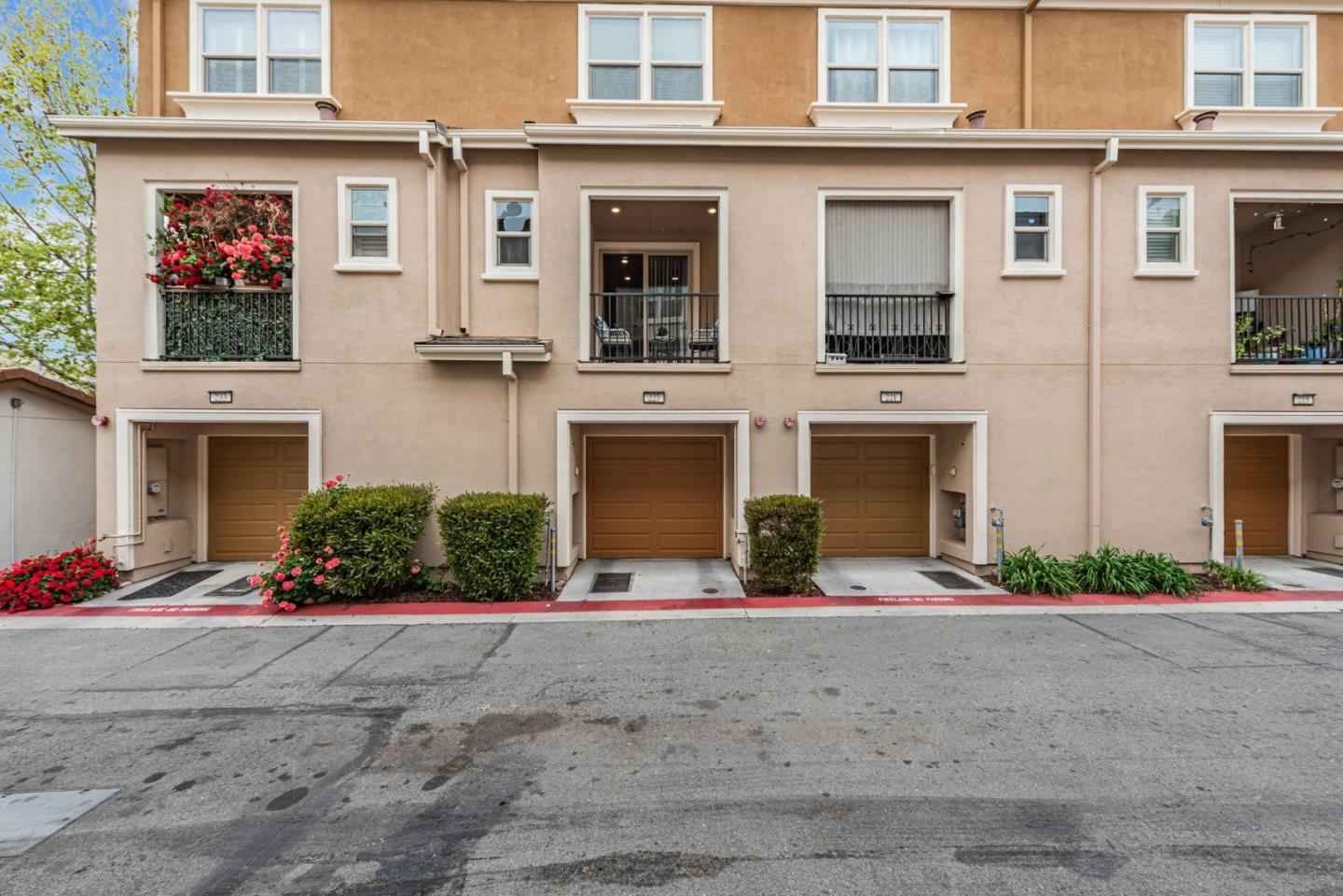 Detail Gallery Image 39 of 47 For 227 Siderno Ct, San Jose,  CA 95111 - 2 Beds | 2/1 Baths