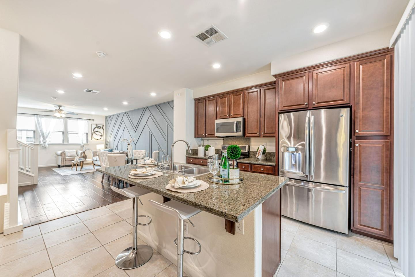 Detail Gallery Image 8 of 47 For 227 Siderno Ct, San Jose,  CA 95111 - 2 Beds | 2/1 Baths