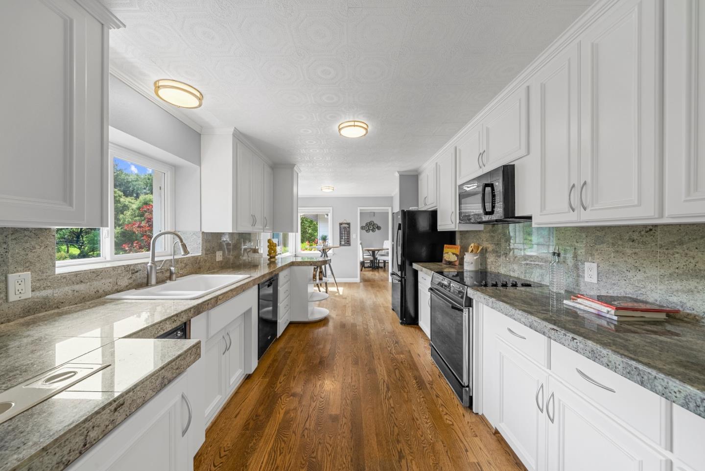 Detail Gallery Image 22 of 89 For 18301 Idylwild Rd, Los Gatos,  CA 95033 - 4 Beds | 3 Baths