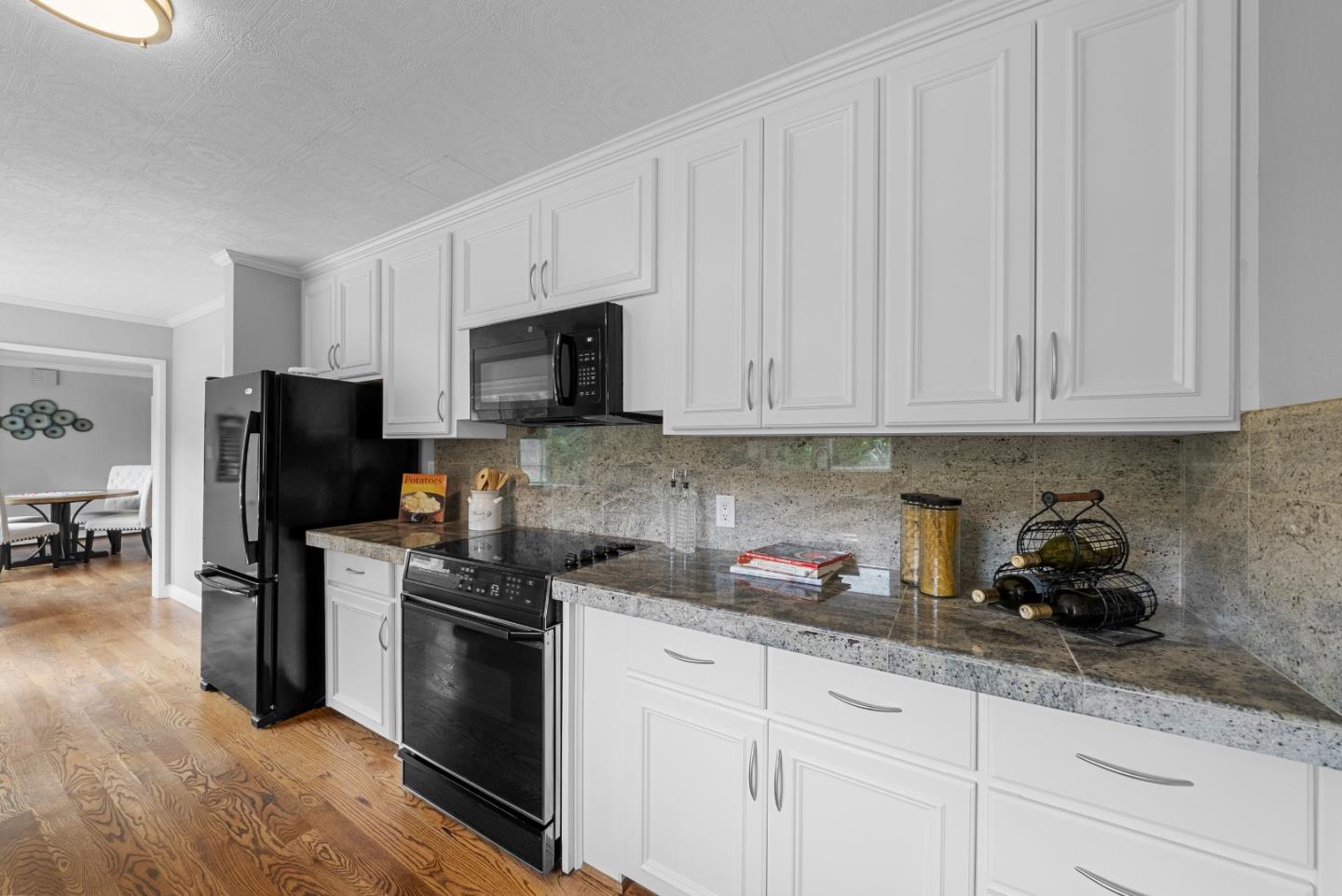 Detail Gallery Image 23 of 89 For 18301 Idylwild Rd, Los Gatos,  CA 95033 - 4 Beds | 3 Baths