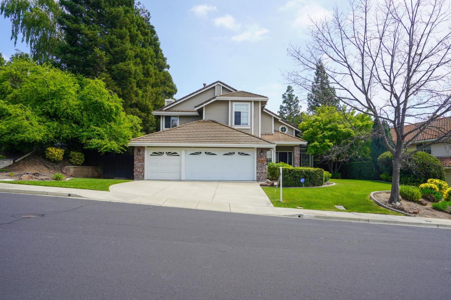Detail Gallery Image 1 of 55 For 3287 Edinburgh Dr, Livermore,  CA 94551 - 4 Beds | 3 Baths