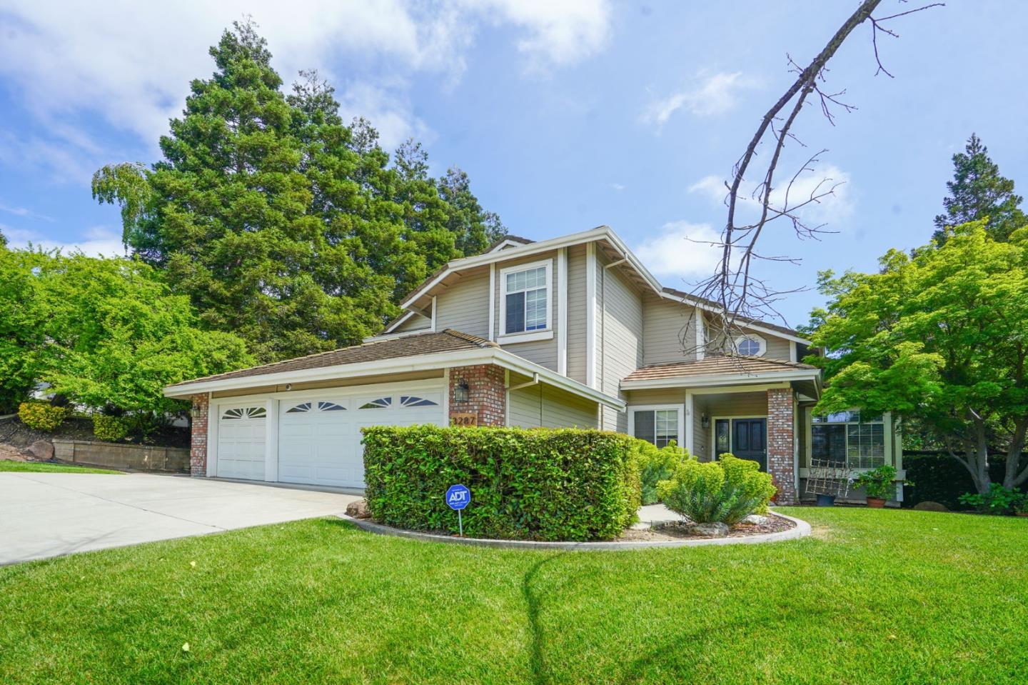 Detail Gallery Image 2 of 55 For 3287 Edinburgh Dr, Livermore,  CA 94551 - 4 Beds | 3 Baths
