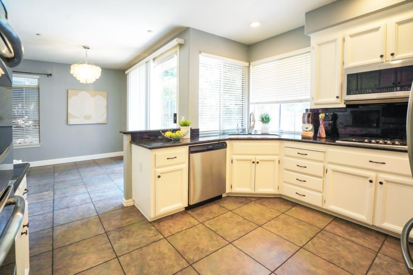 Detail Gallery Image 25 of 55 For 3287 Edinburgh Dr, Livermore,  CA 94551 - 4 Beds | 3 Baths
