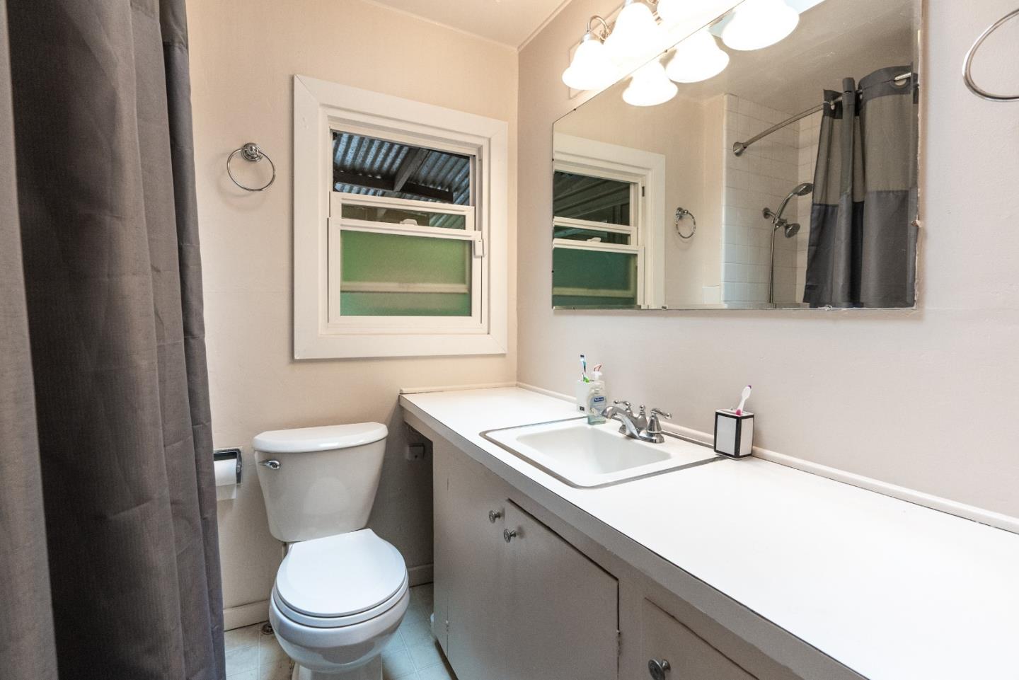 Detail Gallery Image 19 of 29 For 150 Evergreen Rd, Boulder Creek,  CA 95006 - 4 Beds | 2/1 Baths