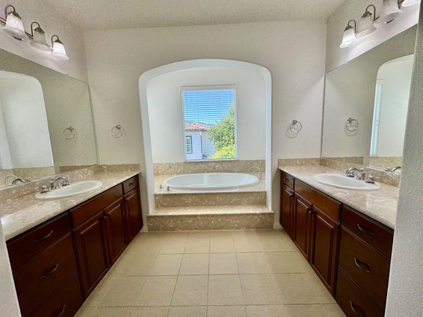 Detail Gallery Image 29 of 50 For 7651 Strath Pl, Gilroy,  CA 95020 - 5 Beds | 4 Baths