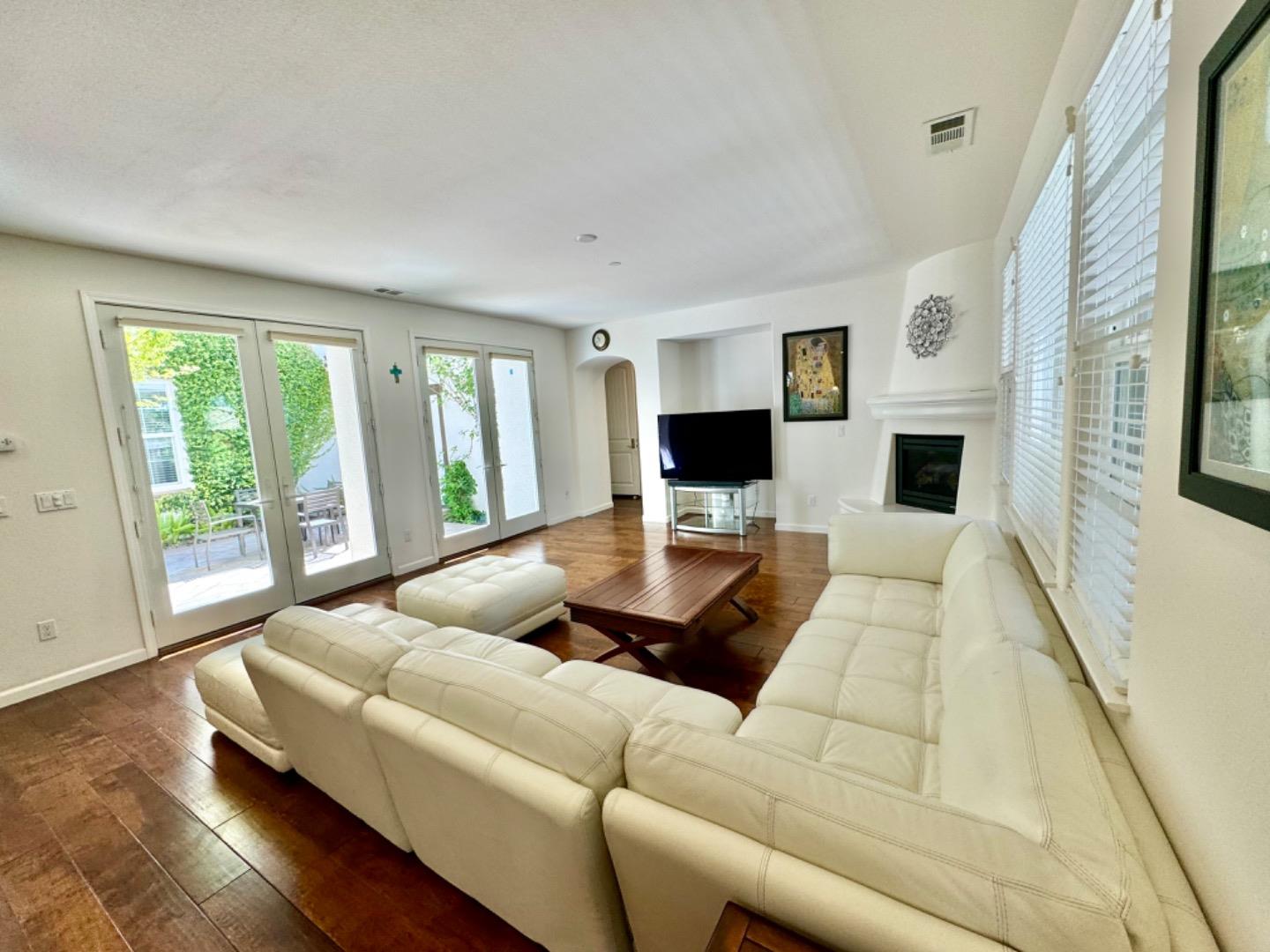 Detail Gallery Image 9 of 50 For 7651 Strath Pl, Gilroy,  CA 95020 - 5 Beds | 4 Baths