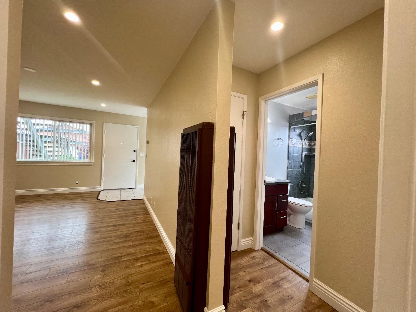 Detail Gallery Image 7 of 16 For 164 Echo Ave #2,  Campbell,  CA 95008 - 2 Beds | 8 Baths