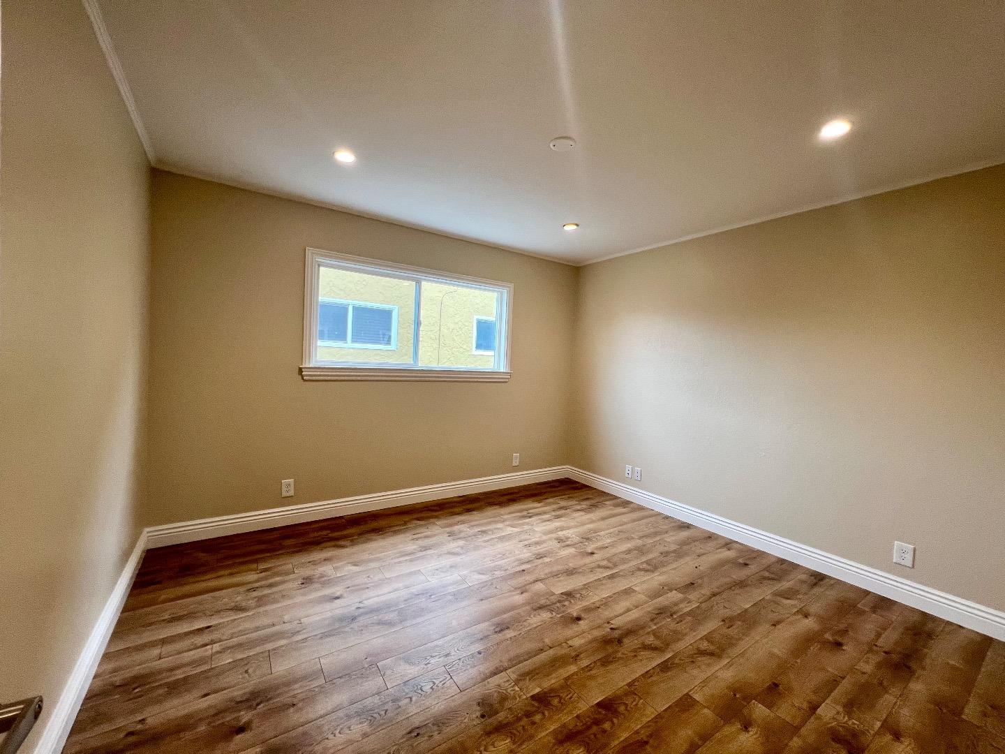 Detail Gallery Image 8 of 16 For 164 Echo Ave #2,  Campbell,  CA 95008 - 2 Beds | 8 Baths