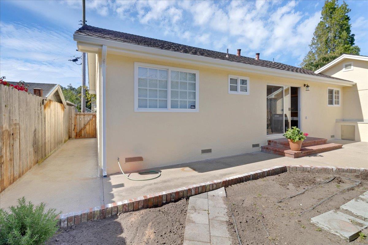 Detail Gallery Image 24 of 34 For 670 Van Buren Cir, Monterey,  CA 93940 - 3 Beds | 2 Baths