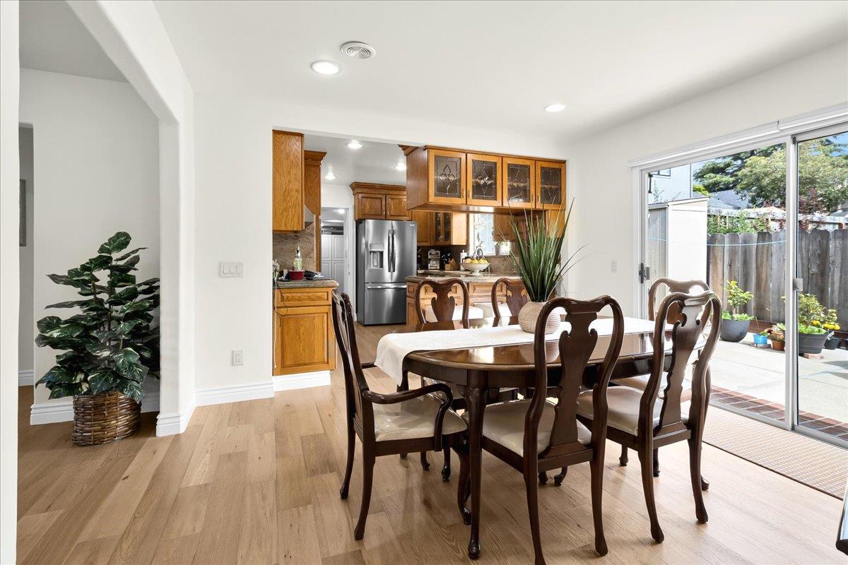 Detail Gallery Image 9 of 34 For 670 Van Buren Cir, Monterey,  CA 93940 - 3 Beds | 2 Baths