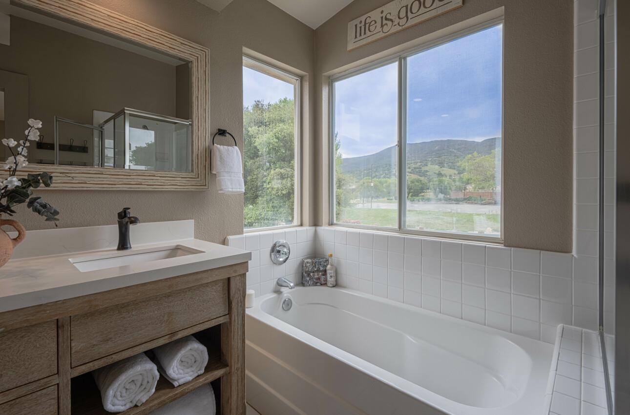 Detail Gallery Image 33 of 39 For 18106 Stonehaven, Salinas,  CA 93908 - 3 Beds | 2/1 Baths