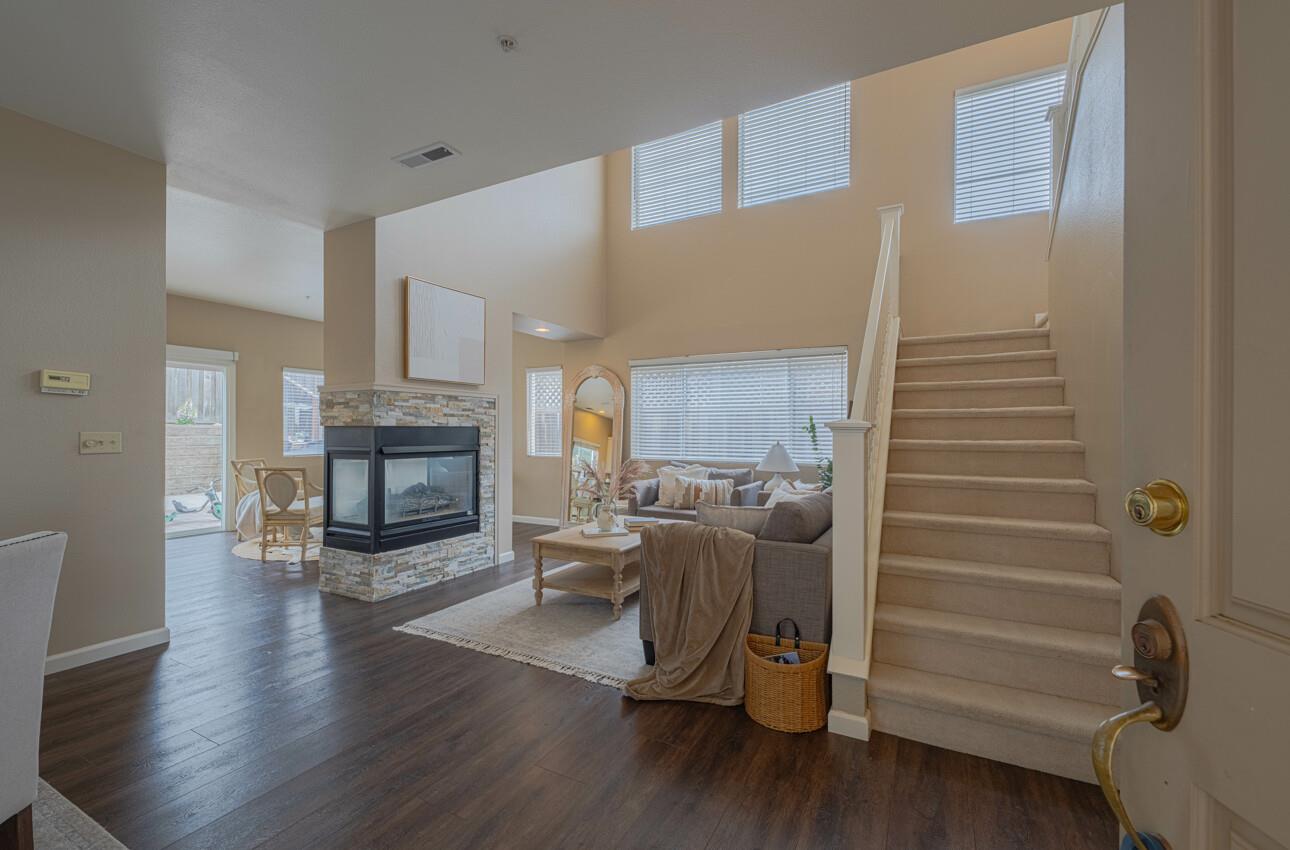 Detail Gallery Image 5 of 39 For 18106 Stonehaven, Salinas,  CA 93908 - 3 Beds | 2/1 Baths