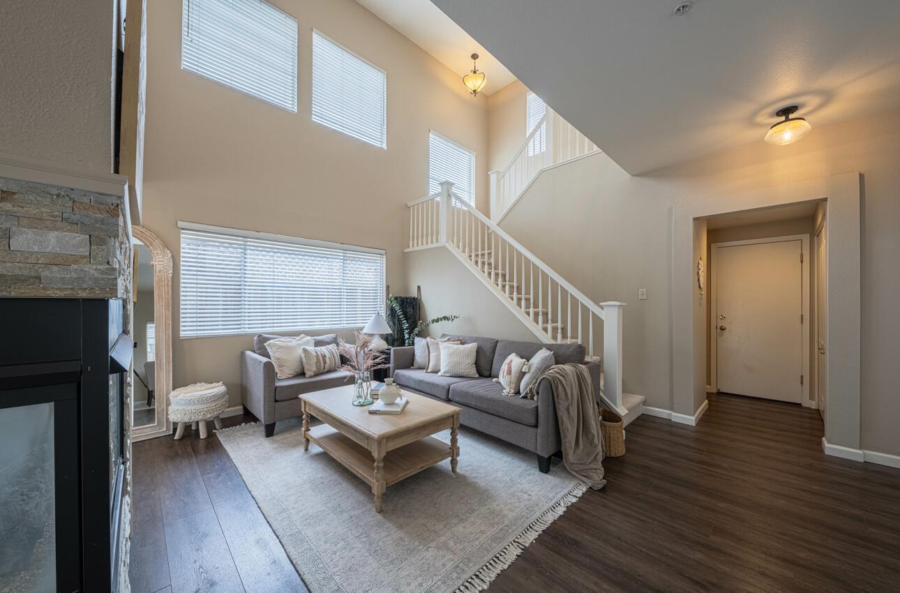 Detail Gallery Image 7 of 39 For 18106 Stonehaven, Salinas,  CA 93908 - 3 Beds | 2/1 Baths