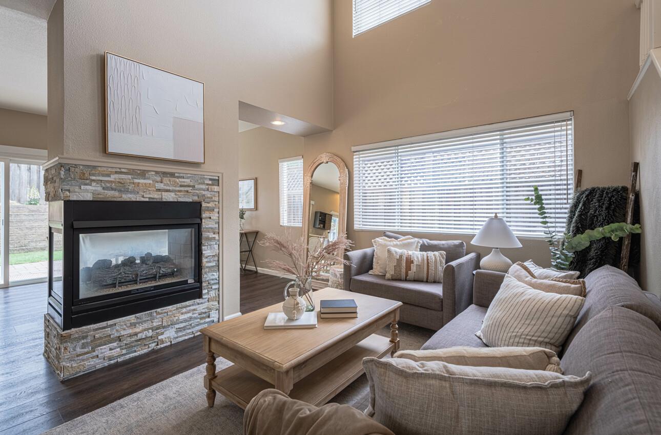 Detail Gallery Image 8 of 39 For 18106 Stonehaven, Salinas,  CA 93908 - 3 Beds | 2/1 Baths