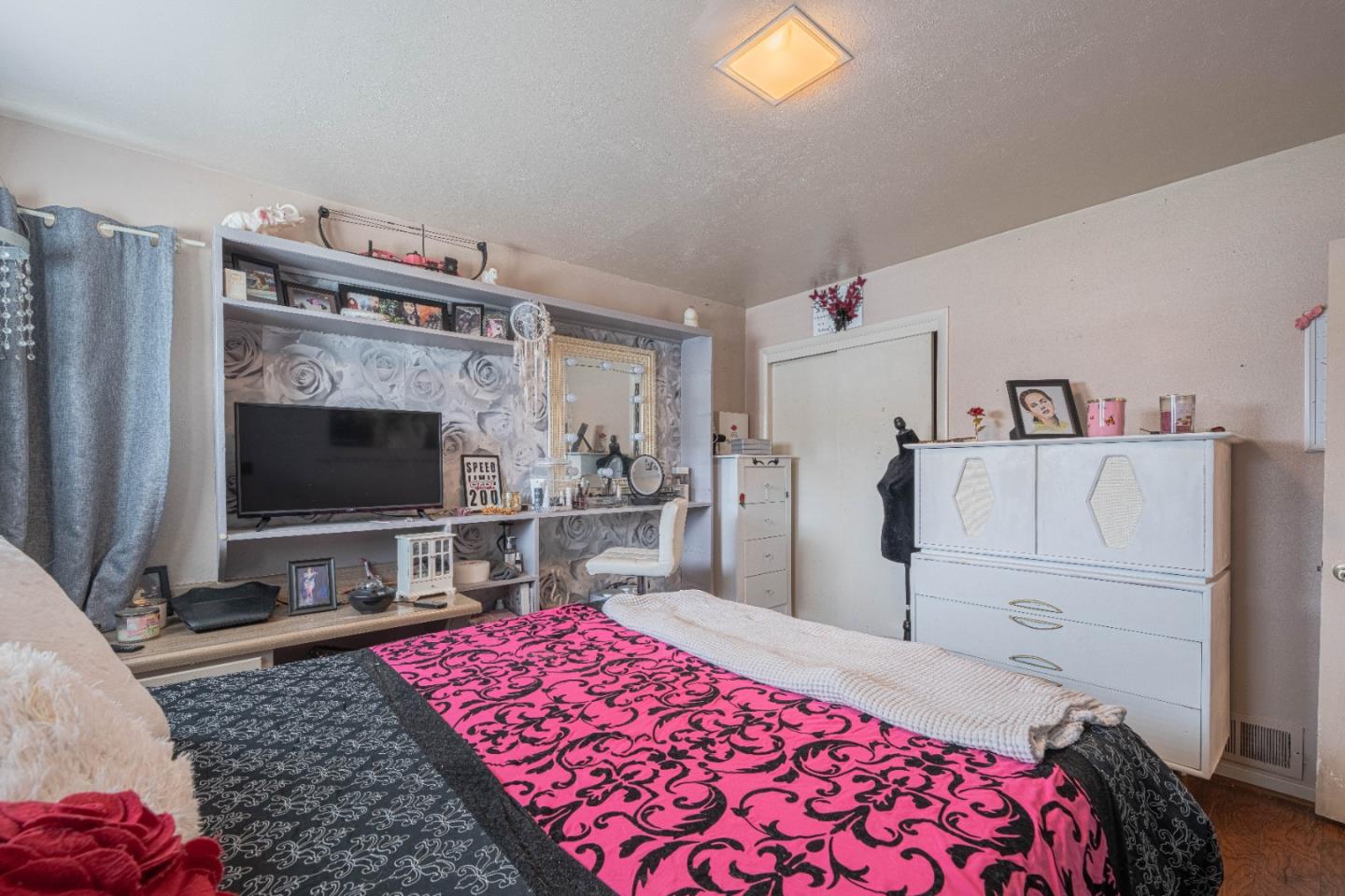 Detail Gallery Image 17 of 29 For 335 Palma Dr, Salinas,  CA 93901 - 4 Beds | 2 Baths