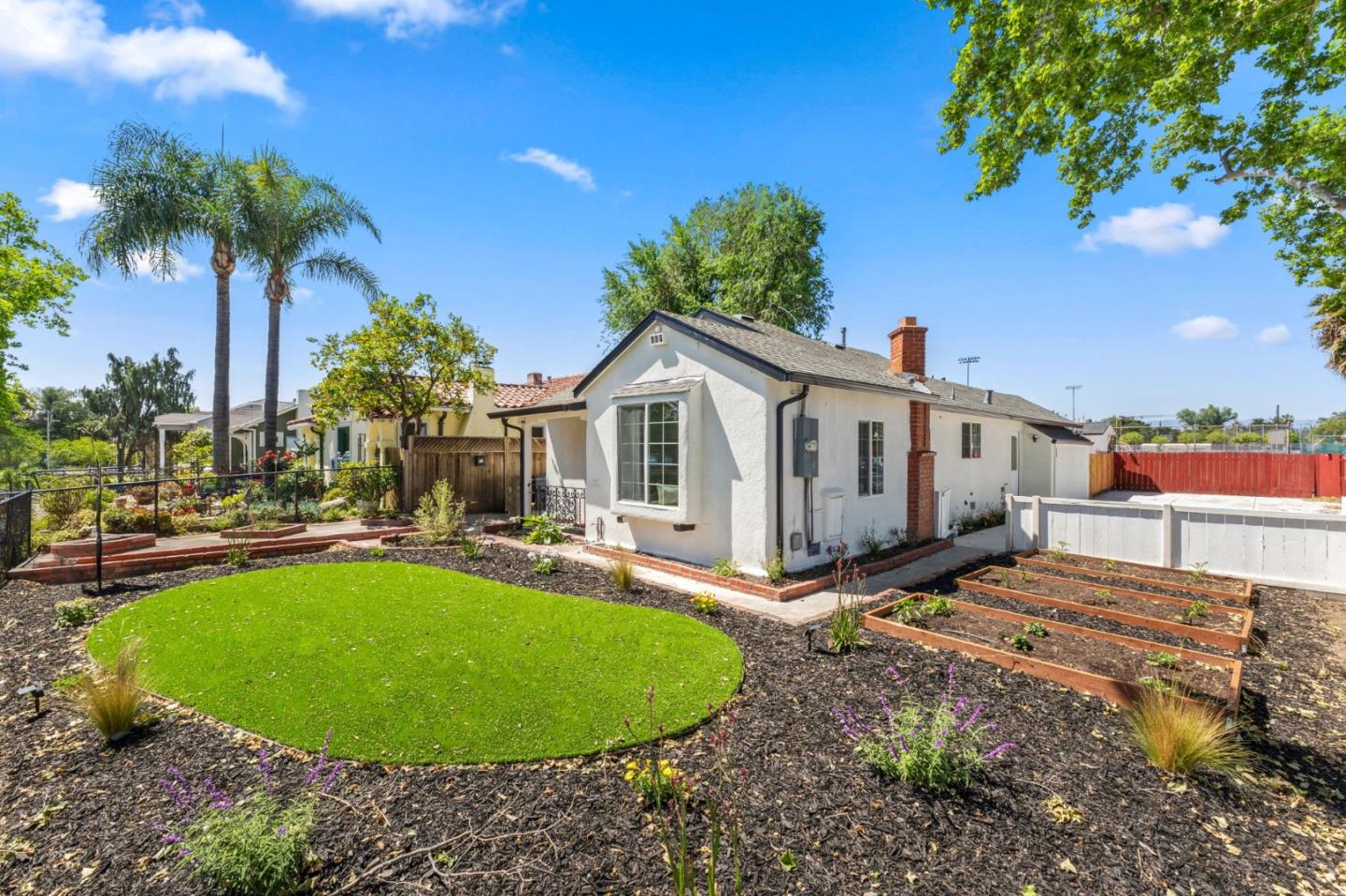 Detail Gallery Image 2 of 36 For 195 N 24th St, San Jose,  CA 95116 - 4 Beds | 2 Baths