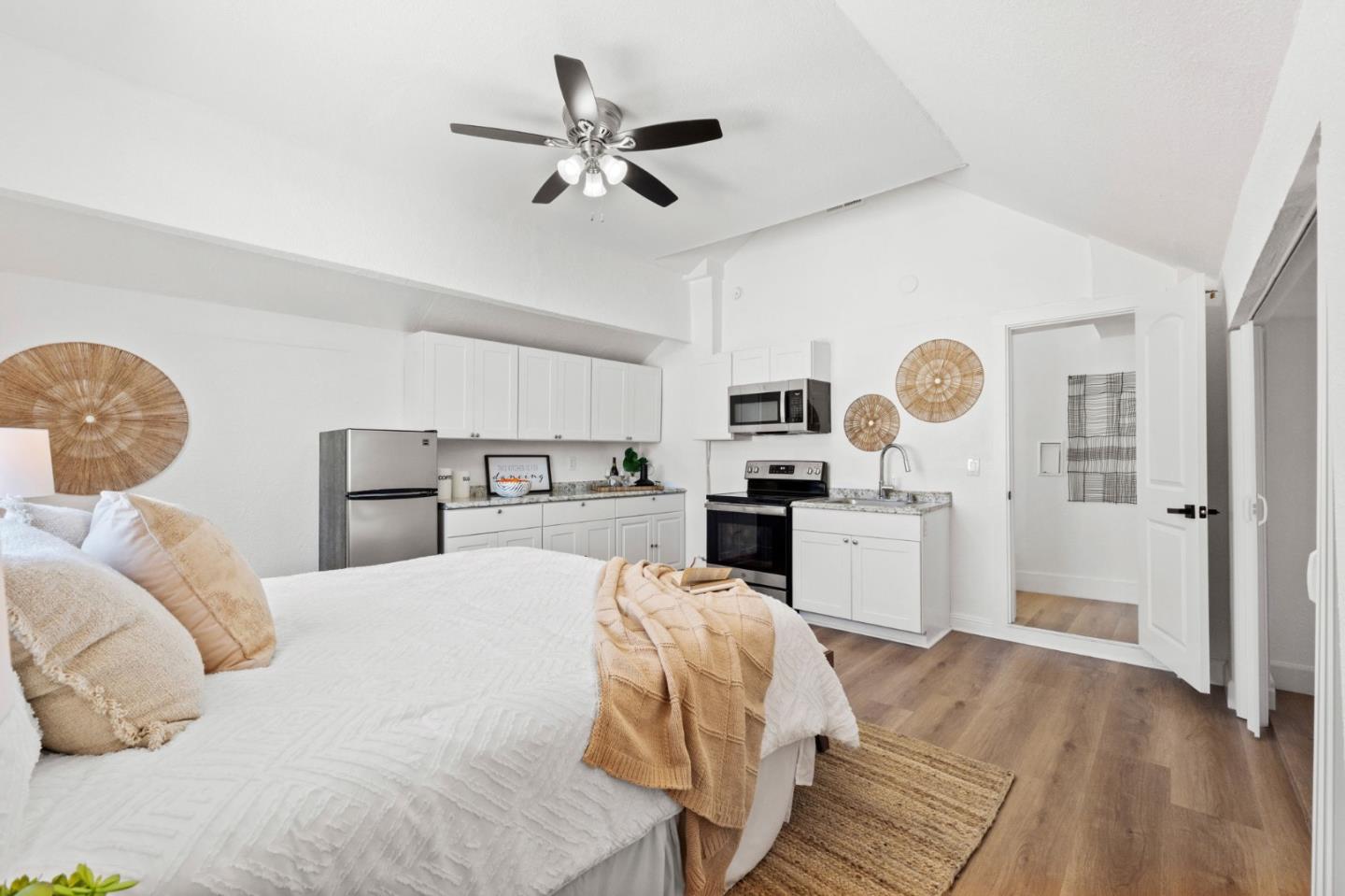 Detail Gallery Image 25 of 36 For 195 N 24th St, San Jose,  CA 95116 - 4 Beds | 2 Baths