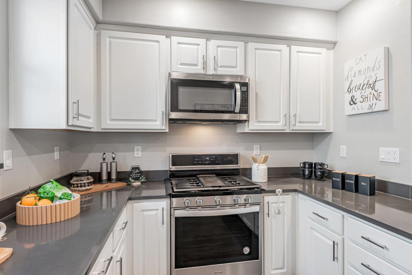 Detail Gallery Image 10 of 48 For 1460 Lavender Loop, Milpitas,  CA 95035 - 3 Beds | 2/1 Baths