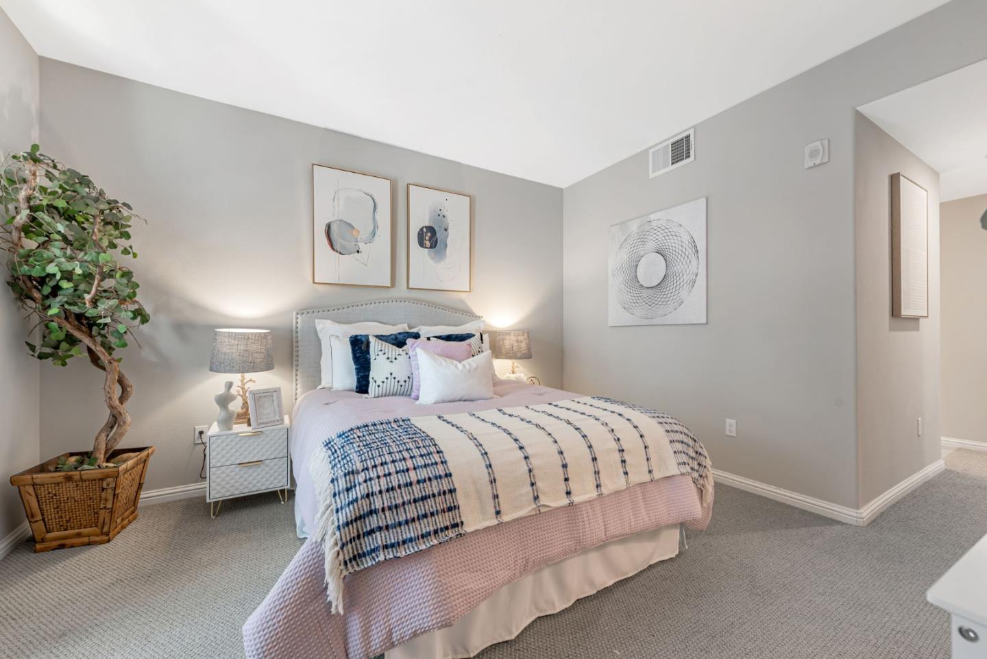 Detail Gallery Image 12 of 48 For 1460 Lavender Loop, Milpitas,  CA 95035 - 3 Beds | 2/1 Baths
