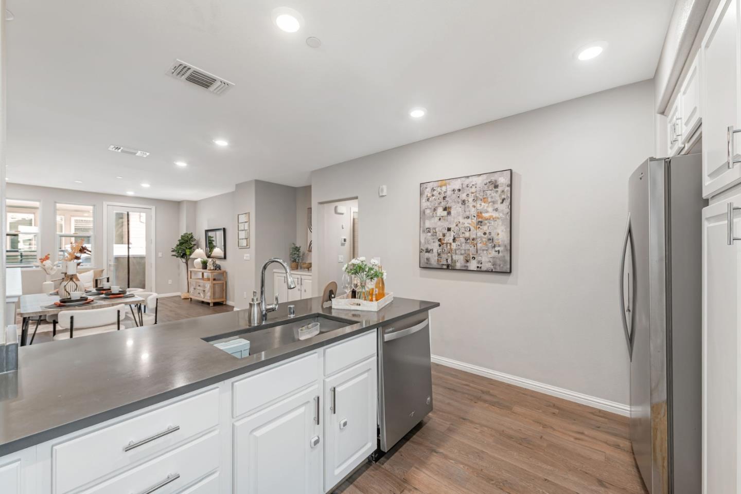 Detail Gallery Image 15 of 48 For 1460 Lavender Loop, Milpitas,  CA 95035 - 3 Beds | 2/1 Baths
