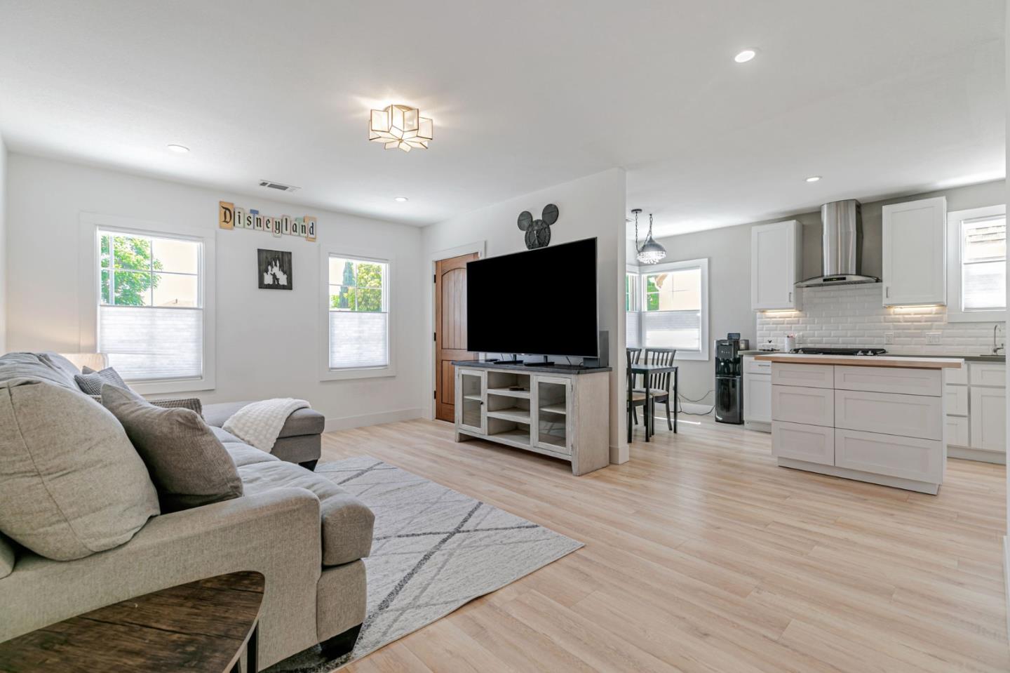 Detail Gallery Image 10 of 40 For 385 Edwards Ave, San Jose,  CA 95110 - 2 Beds | 1 Baths