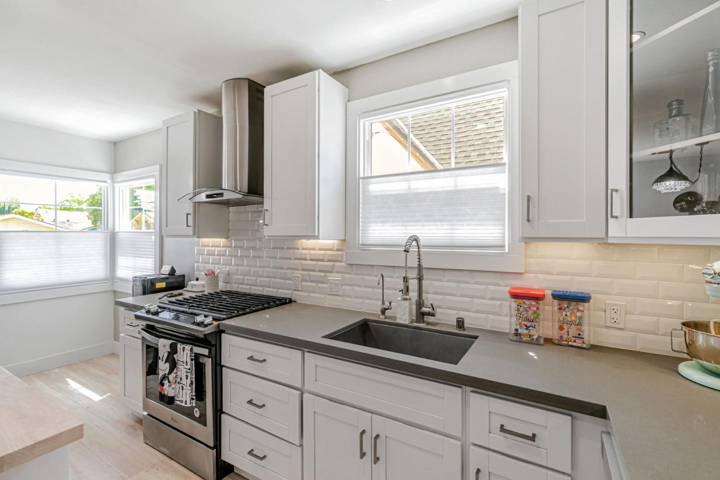 Detail Gallery Image 14 of 40 For 385 Edwards Ave, San Jose,  CA 95110 - 2 Beds | 1 Baths
