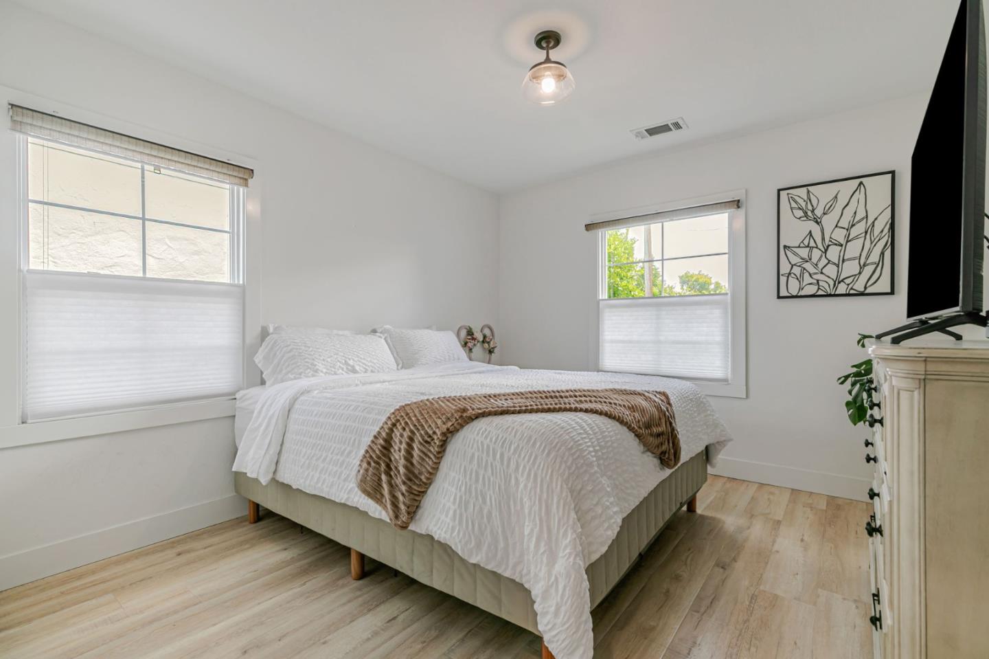 Detail Gallery Image 21 of 40 For 385 Edwards Ave, San Jose,  CA 95110 - 2 Beds | 1 Baths