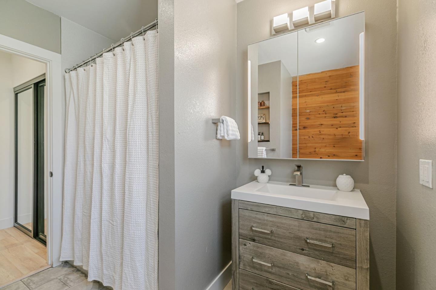 Detail Gallery Image 26 of 40 For 385 Edwards Ave, San Jose,  CA 95110 - 2 Beds | 1 Baths