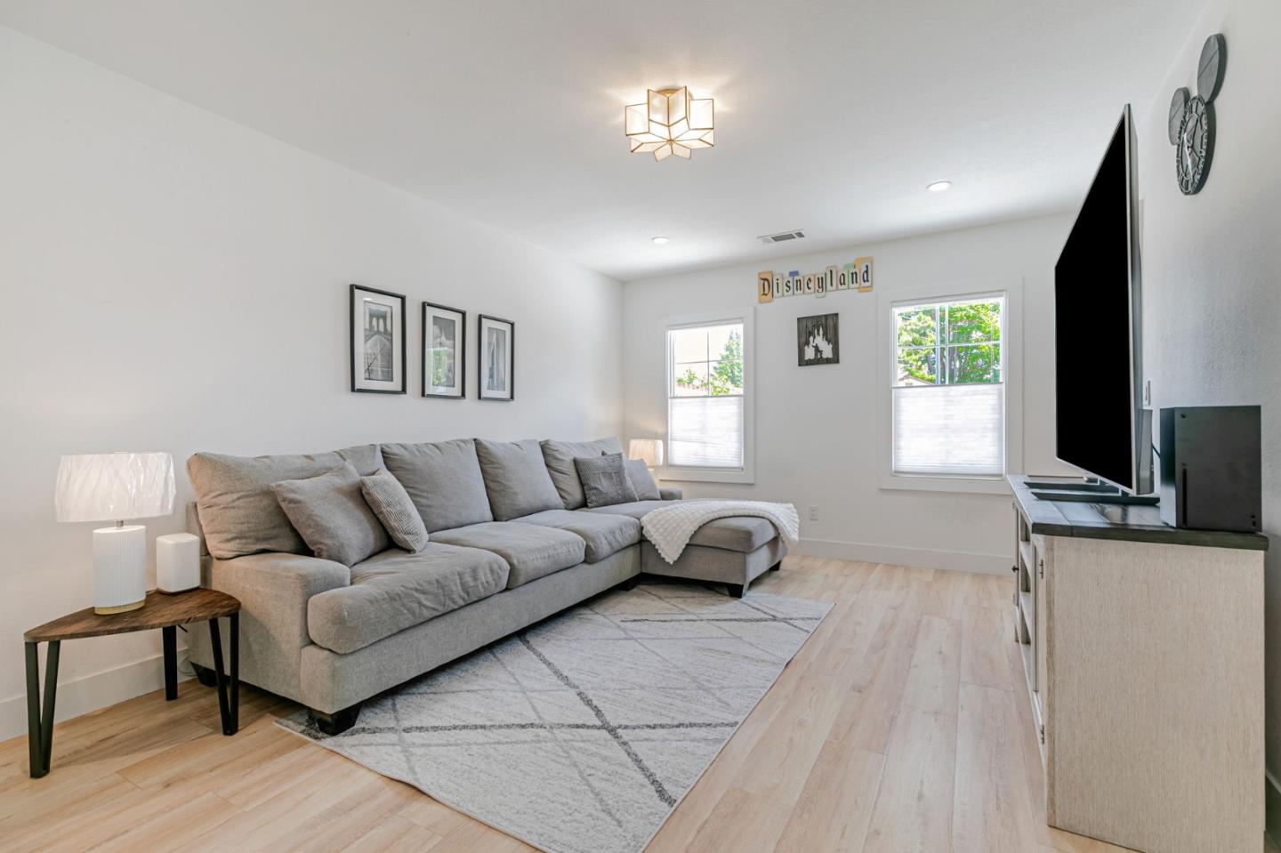 Detail Gallery Image 9 of 40 For 385 Edwards Ave, San Jose,  CA 95110 - 2 Beds | 1 Baths