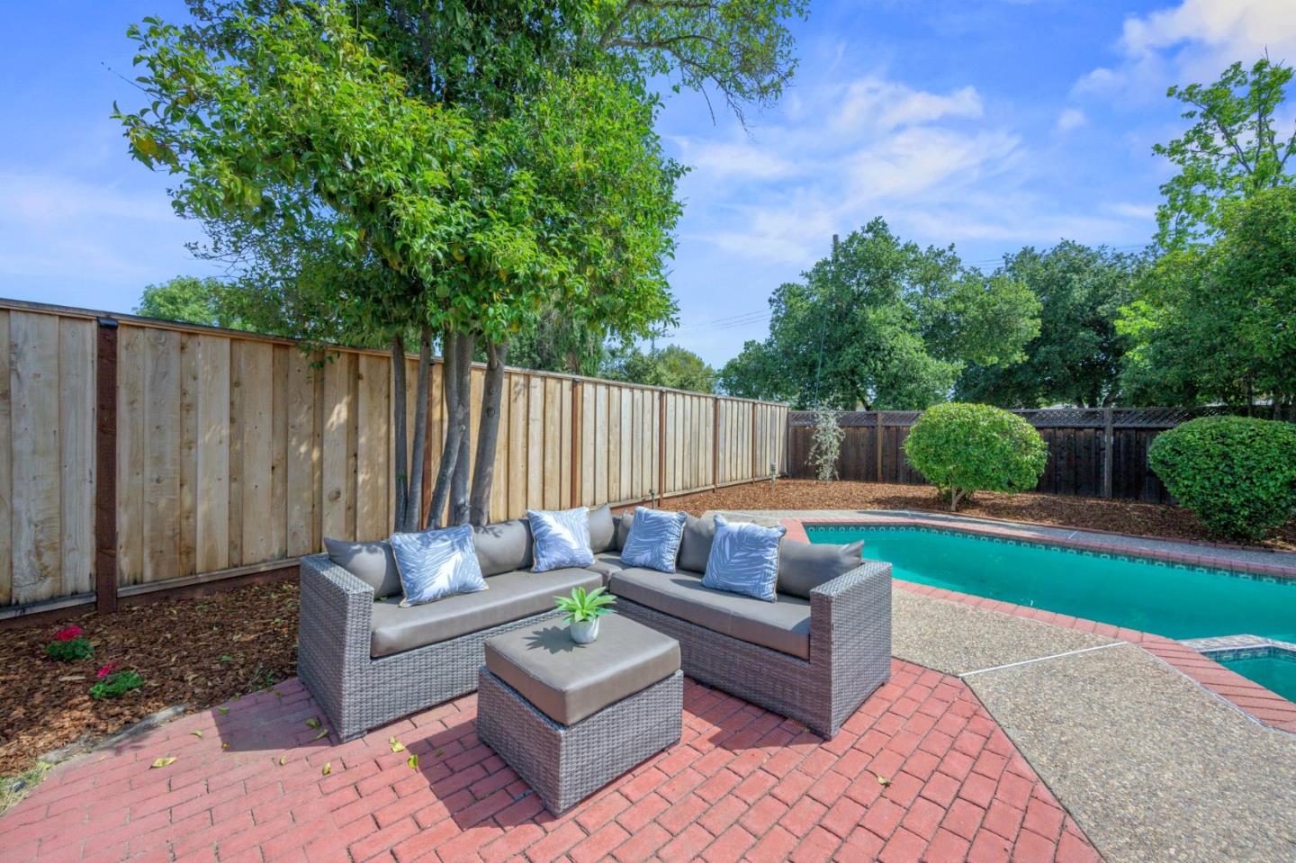 Detail Gallery Image 39 of 52 For 1301 Crossgates Ln, San Jose,  CA 95120 - 3 Beds | 2 Baths