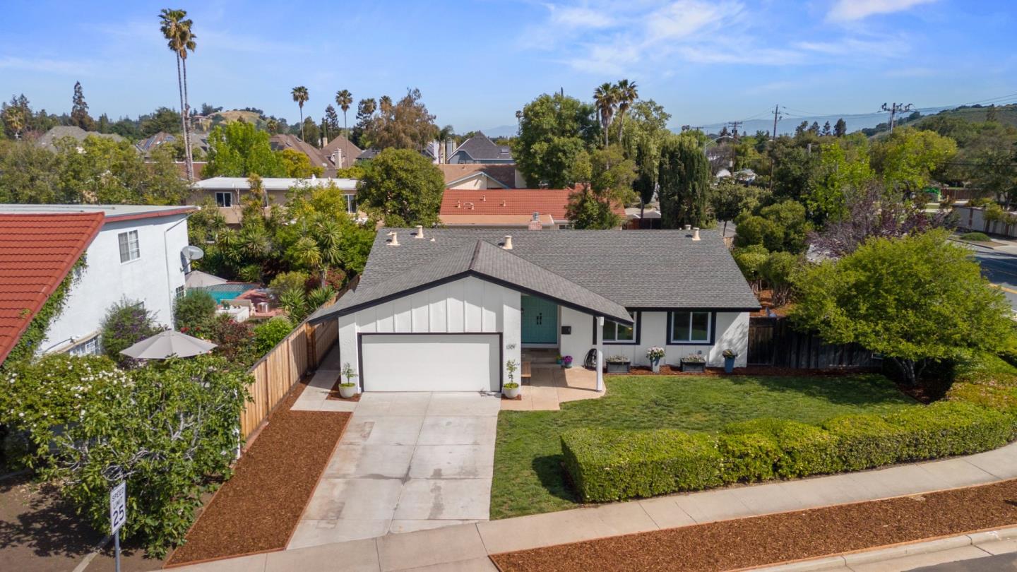 Detail Gallery Image 4 of 52 For 1301 Crossgates Ln, San Jose,  CA 95120 - 3 Beds | 2 Baths