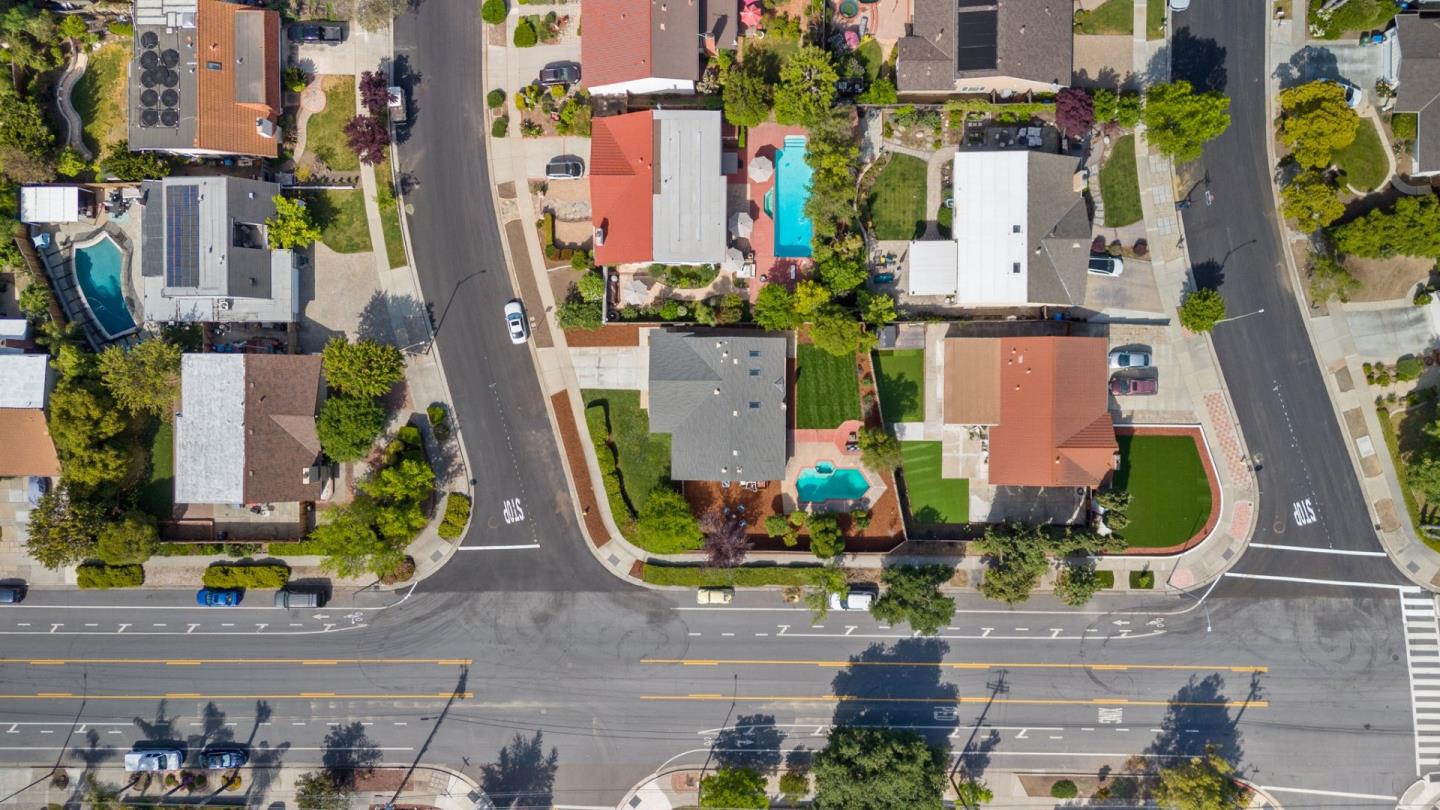 Detail Gallery Image 48 of 52 For 1301 Crossgates Ln, San Jose,  CA 95120 - 3 Beds | 2 Baths